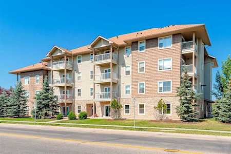 174 North Railway St #104 Okotoks, AB T1S 0E2