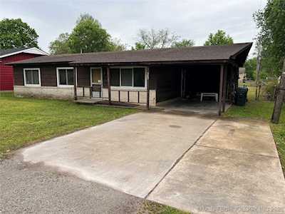 303 E Fry Pl Place Claremore, OK 74017
