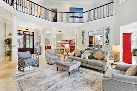 10 Dove St Hilton Head Island, SC 29928