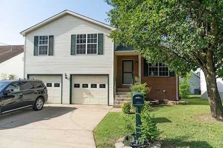 102 Edgehill Ln Hendersonville, TN 37075