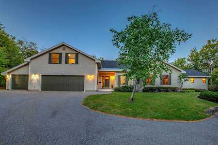 33 Cross Country Ln Plymouth, NH 03264