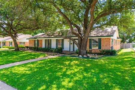 Farmers Branch Golf Course Homes For Sale - Farmers Branch Golf Communities