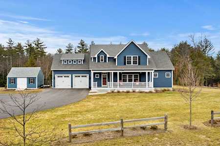 6 Odell Dr Amherst, NH 03031