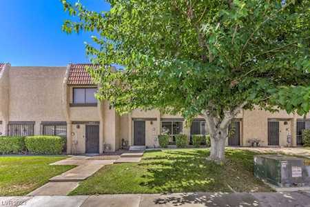 6444 Ironbark Ln Las Vegas, NV 89107
