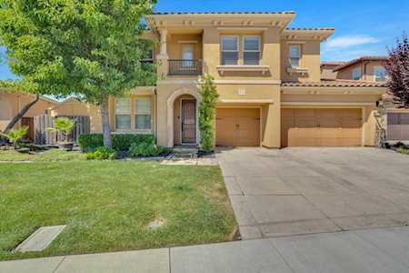 4216 Volpaia Place Manteca, CA 95337