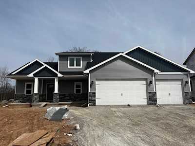 2056 Louie Ln Neenah, Village of Fox Crossing, WI 54956
