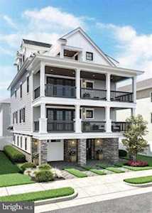 8 S Melbourne Ave Ventnor City, NJ 08406