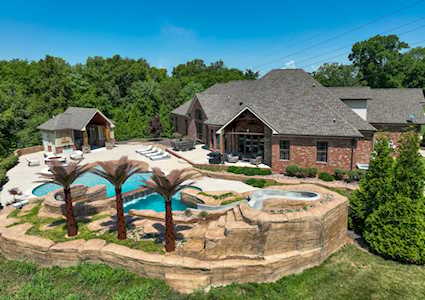 501 Stonegate Dr Clarksville, TN 37043