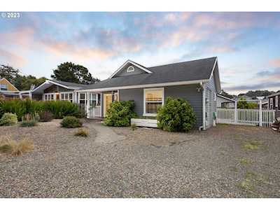 1632 NW 34th ST Lincoln City, OR 97367