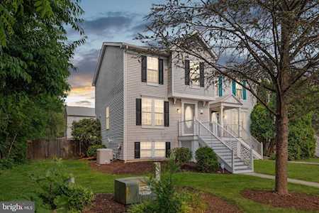 40 N Merriment Dr Newark, DE 19702