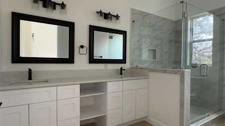 227 Lourdes CT #B Dripping Springs, TX 78620
