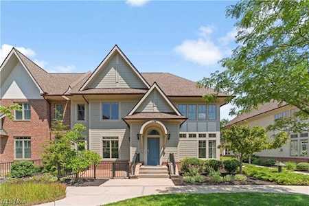 133 Ashbourne Dr Westlake, OH 44145