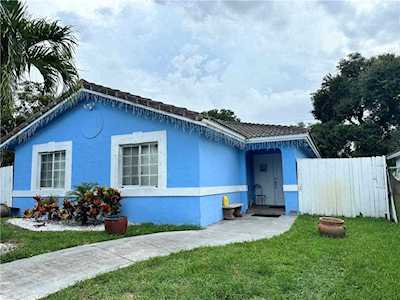 1649 SW 28th Ter Fort Lauderdale, FL 33312