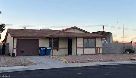 5610 Berchmans Ave Las Vegas, NV 89122