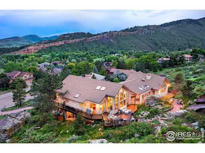 10 Eagle Nest Ln Lyons, CO 80540