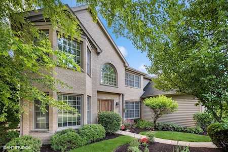 3502 Lakewood Dr Crystal Lake, IL 60012