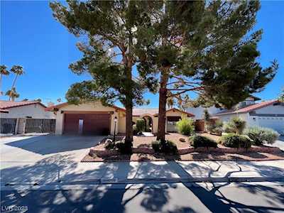 4760 Nambe Dr Las Vegas, NV 89121