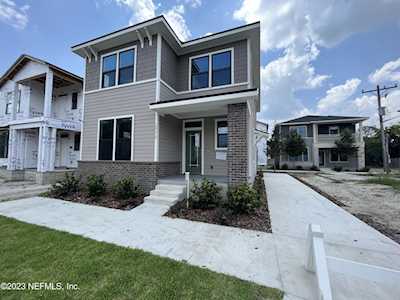 2970 College ST Jacksonville, FL 32205