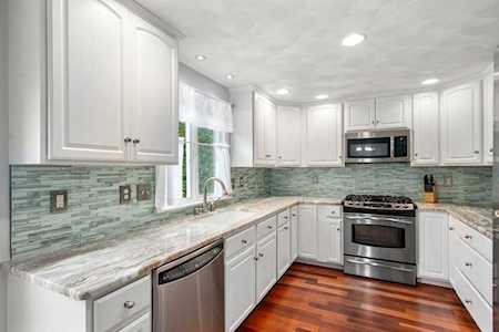 37 Dennis St #10 Attleboro, MA 02703