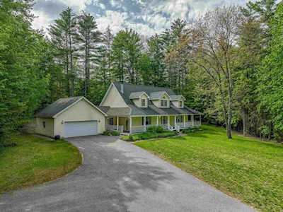 20 Logan St Thornton, NH 03285