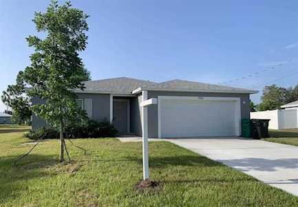 1701 SE Flintlock Road Port St Lucie, FL 34952
