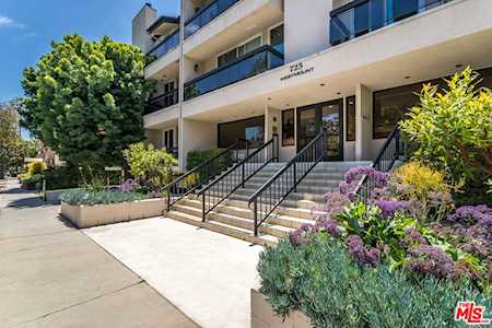 723 Westmount Dr #201 West Hollywood, CA 90069