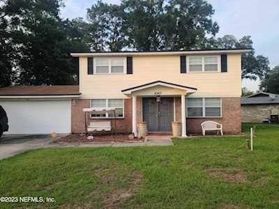 8767 Hammondwood RD Jacksonville, FL 32221