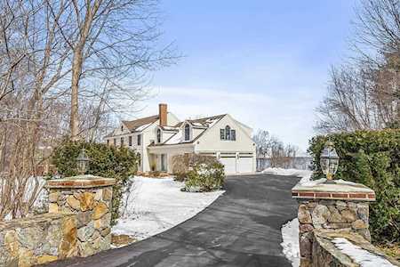 72 Depot Rd Greenland, NH 03840