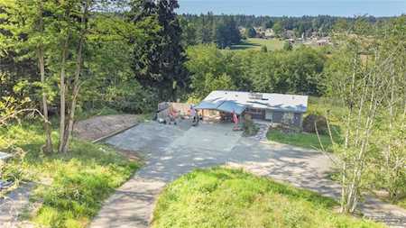 305 NE Waaga Way Bremerton, WA 98311