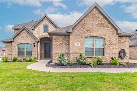 1925 Monteverde Court Burleson, TX 76028
