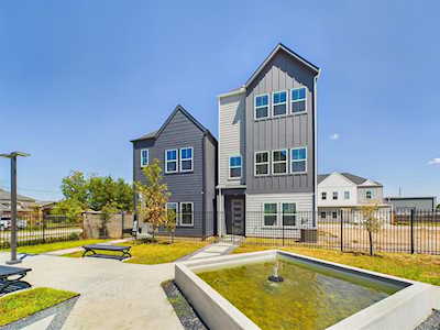 8327 Springwood Creek Ln Houston, TX 77055