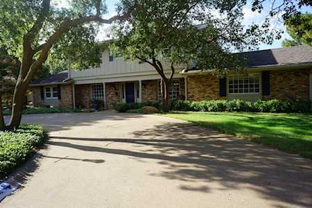 1302 E Warren Street Brownfield, TX 79316