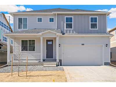 939 Canal West Dr Lochbuie, CO 80603