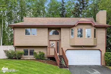 9237 W Parkview Terrace Loop Eagle River, AK 99577
