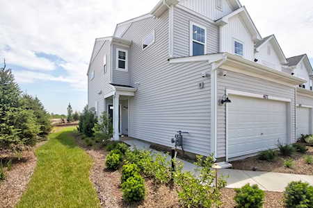 481 Comstock Rd South Elgin, IL 60177