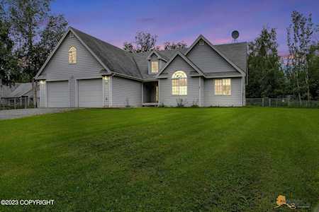 221 E Hygrade Ln Wasilla, AK 99654