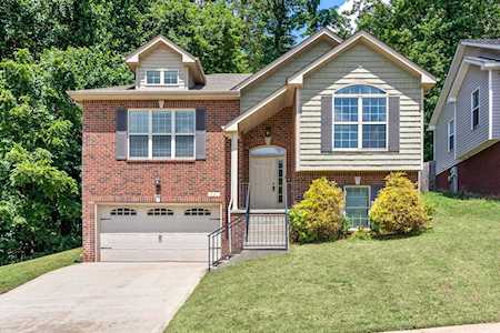 621 Hidden Valley Dr Clarksville, TN 37040