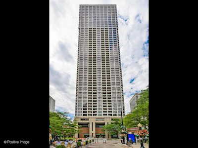 1030 N State St #5L Chicago, IL 60610