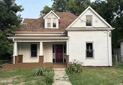 2560 Selma Ave Knoxville, TN 37914