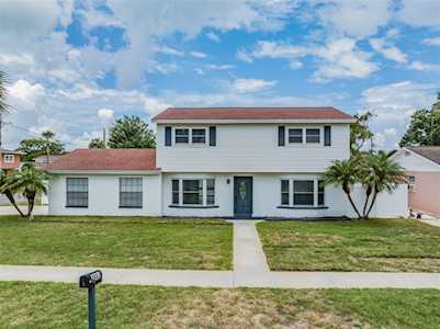 4802 Wynwood Dr Tampa, FL 33615