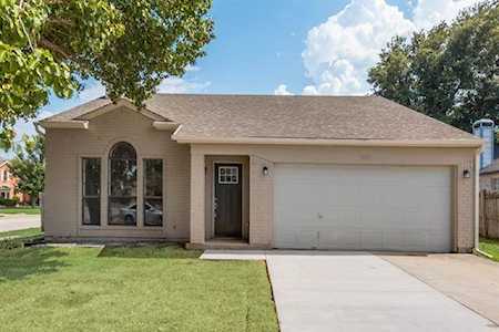 1000 Flamewood Drive Arlington, TX 76001