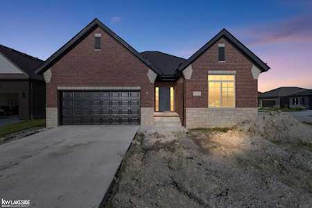 15355 Eton Pointe Drive Clinton Township, MI 48035