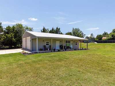 525 E Cedar Dr Tuttle, OK 73089