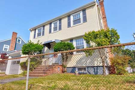 196 Spring St Boston, MA 02132