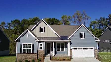6007 Bob Ross Loop Mount Holly, NC 28120