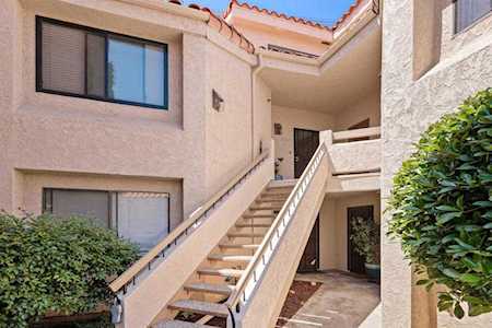 1924 Swallow Ln Carlsbad, CA 92009