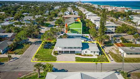 2116/2114 1st St Indian Rocks Beach, FL 33785