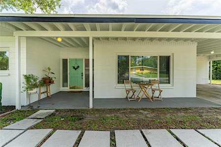 516 Carolyne St Temple Terrace, FL 33617