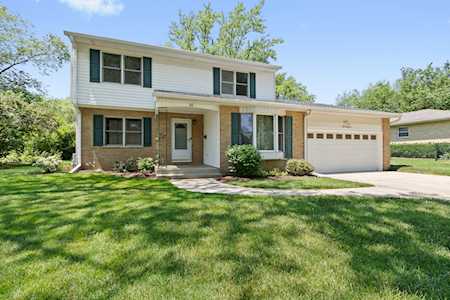 136 N Dean Dr Palatine, IL 60074