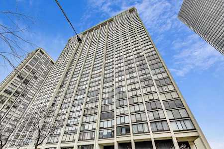 5445 N Sheridan Rd #1008 Chicago, IL 60640
